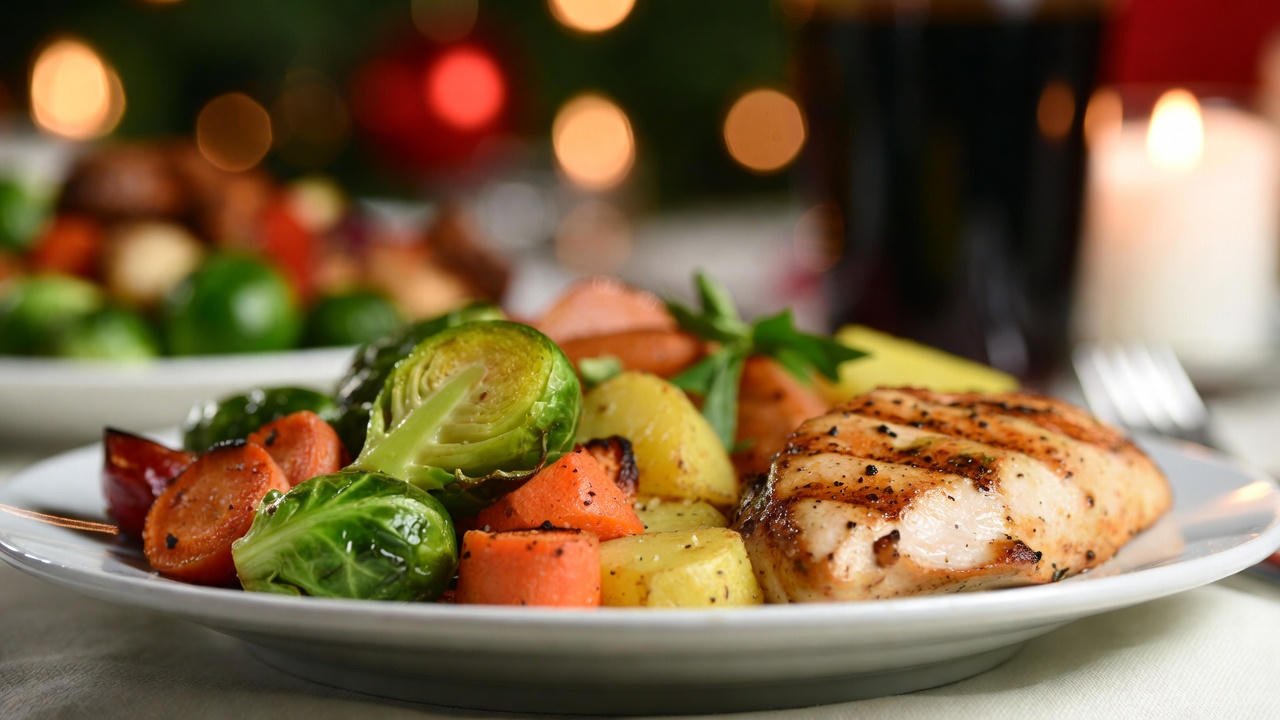 Healthy Holiday Recipes: How to Balance Indulgence & Nutrition Healthy Holiday Recipes: How to Balance Indulgence & Nutrition