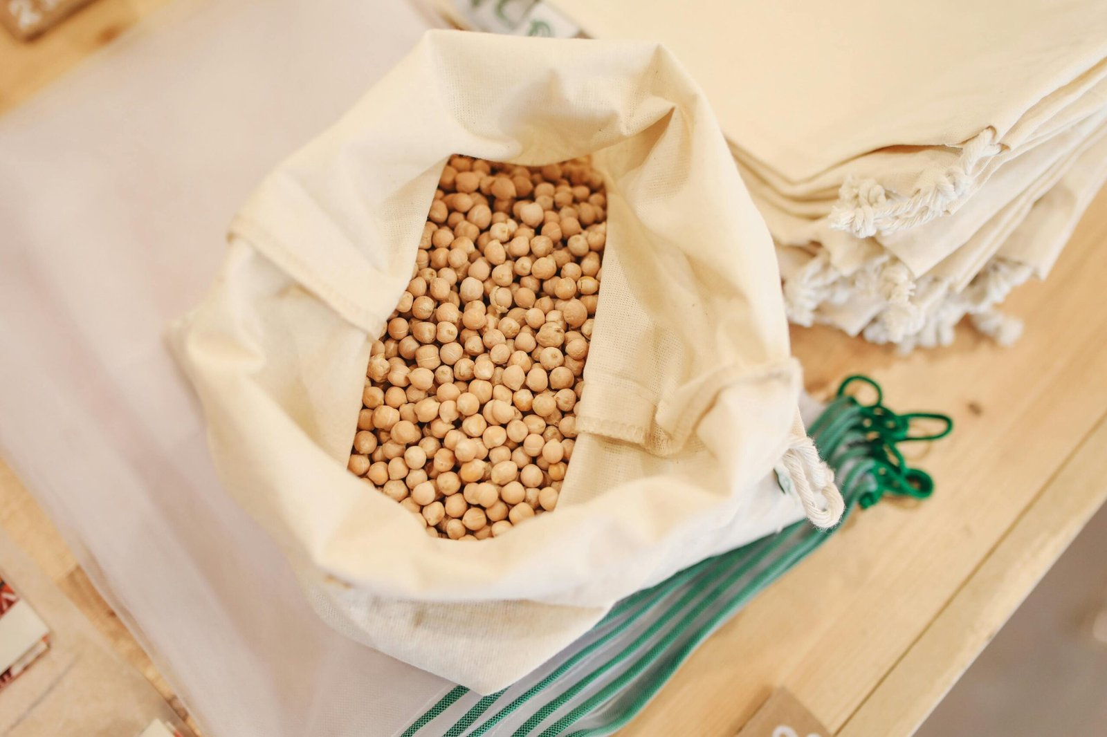 How Different Countries Use Chickpeas: Middle East vs. Mediterranean